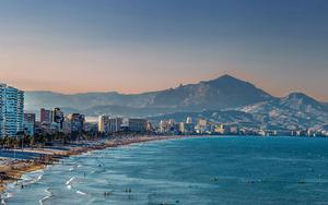 Thumbnail for Why is Alicante such a popular destination for Irish vacationers?